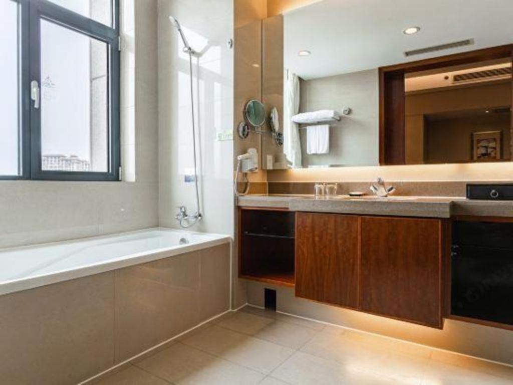 Qingdao Blue Horizon Hotel Licang Экстерьер фото