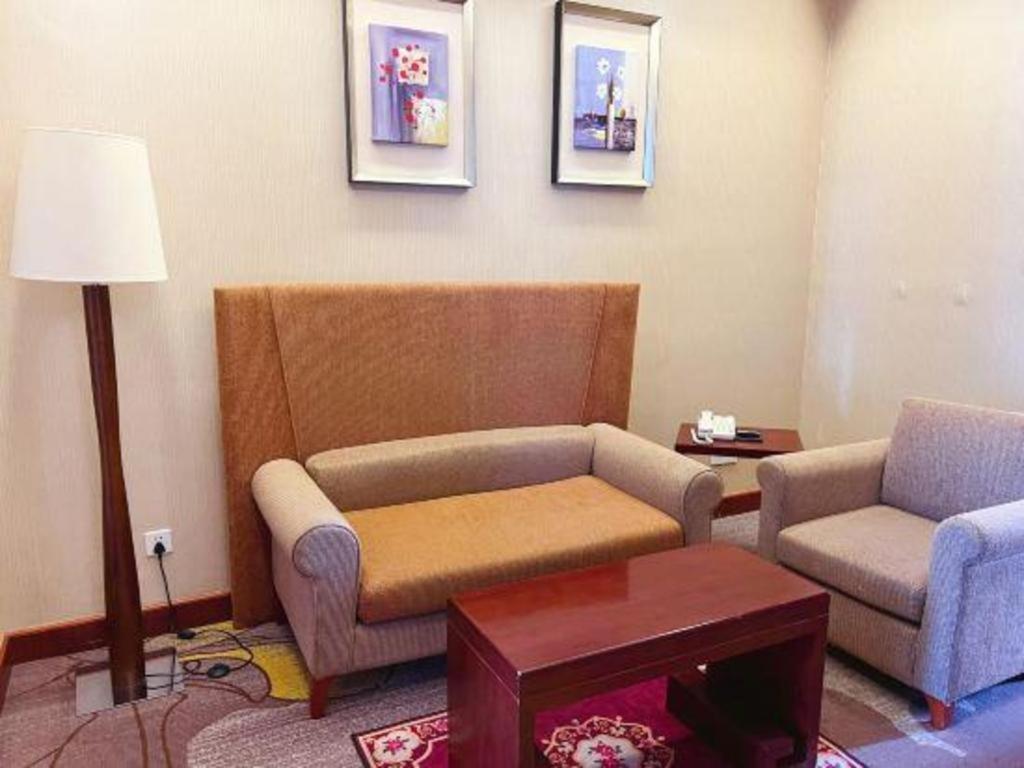 Qingdao Blue Horizon Hotel Licang Экстерьер фото