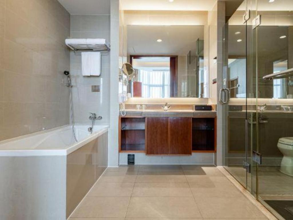 Qingdao Blue Horizon Hotel Licang Экстерьер фото